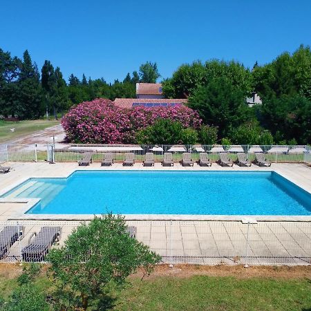 Les Gites Du Mas Canillac Châteaurenard Екстериор снимка