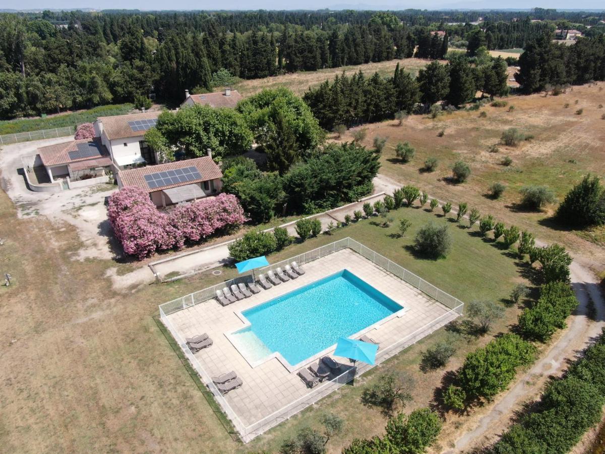 Les Gites Du Mas Canillac Châteaurenard Екстериор снимка